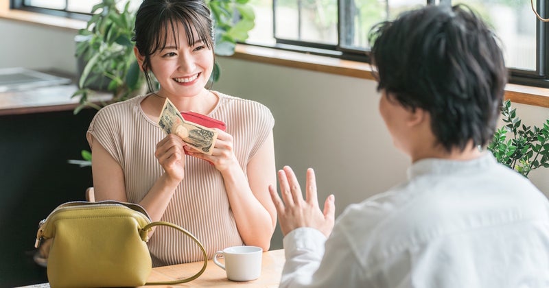 デート代誰が支払う?